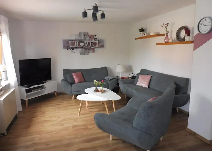 With Terrace In The Garden דירה *